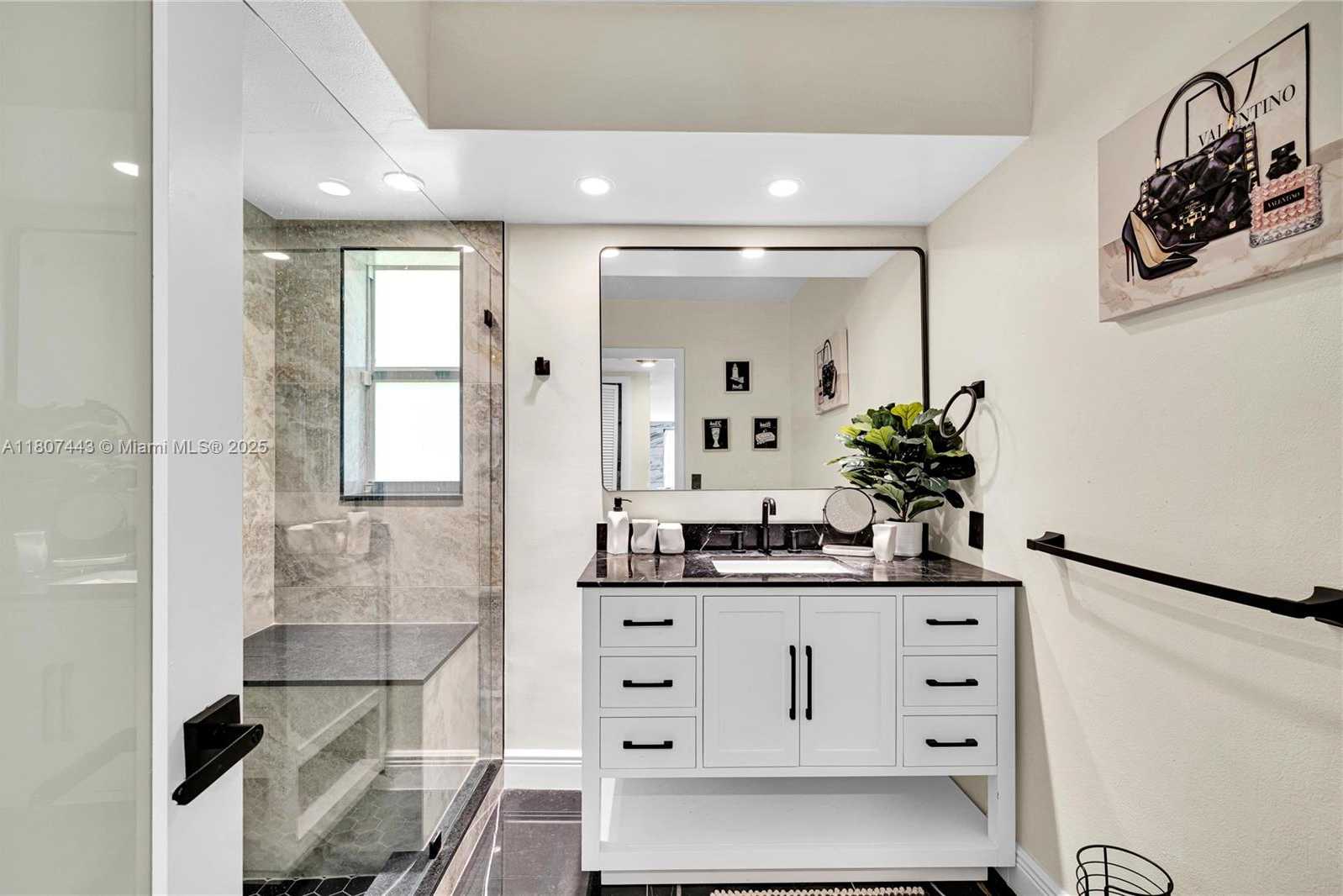 Small Image of 5706 GUAVA DR, Tamarac Number 30