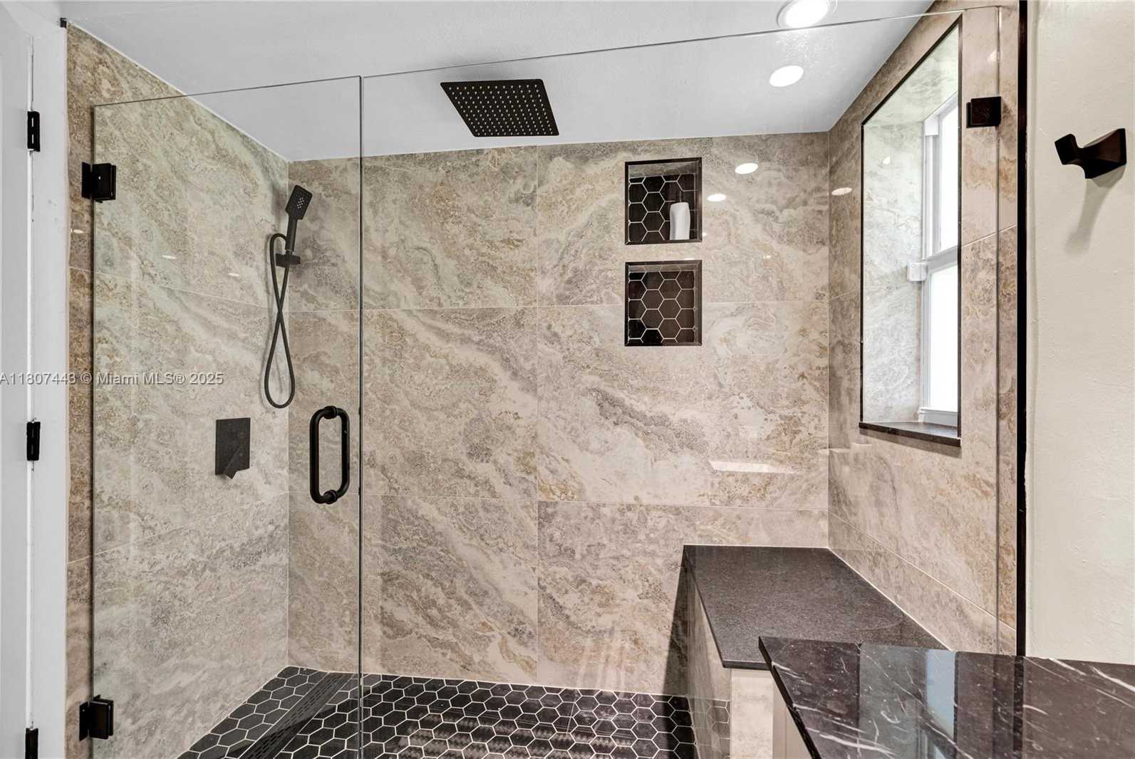Small Image of 5706 GUAVA DR, Tamarac Number 31