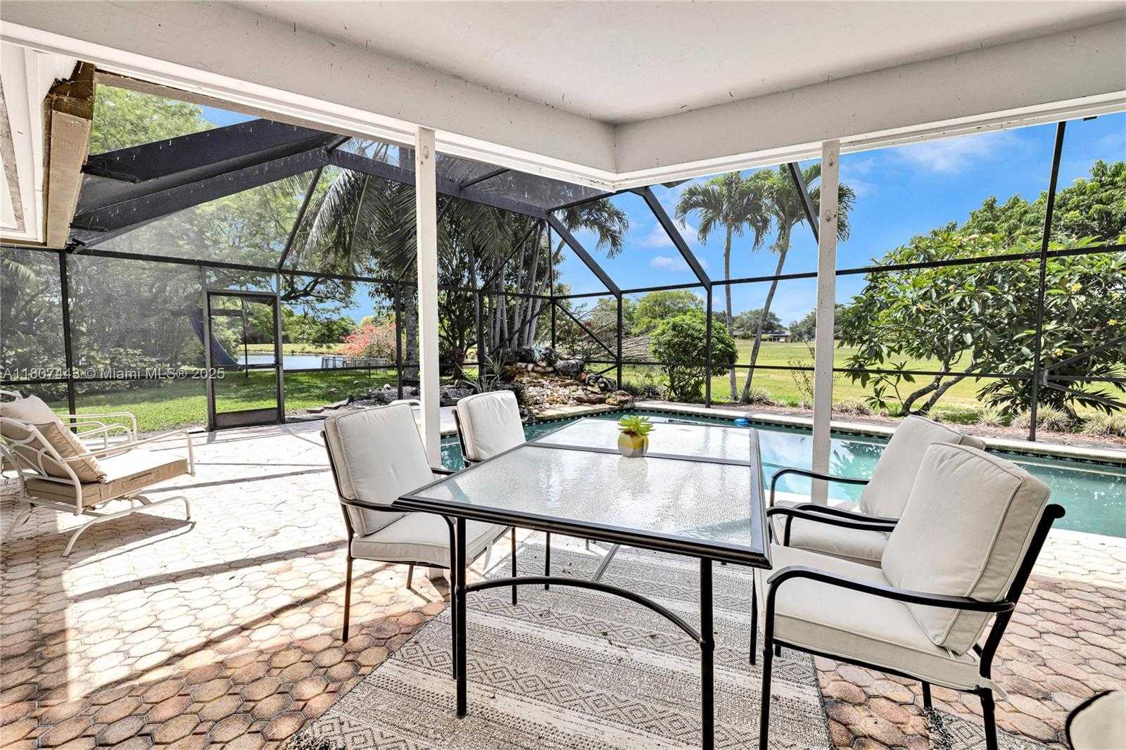 Small Image of 5706 GUAVA DR, Tamarac Number 37