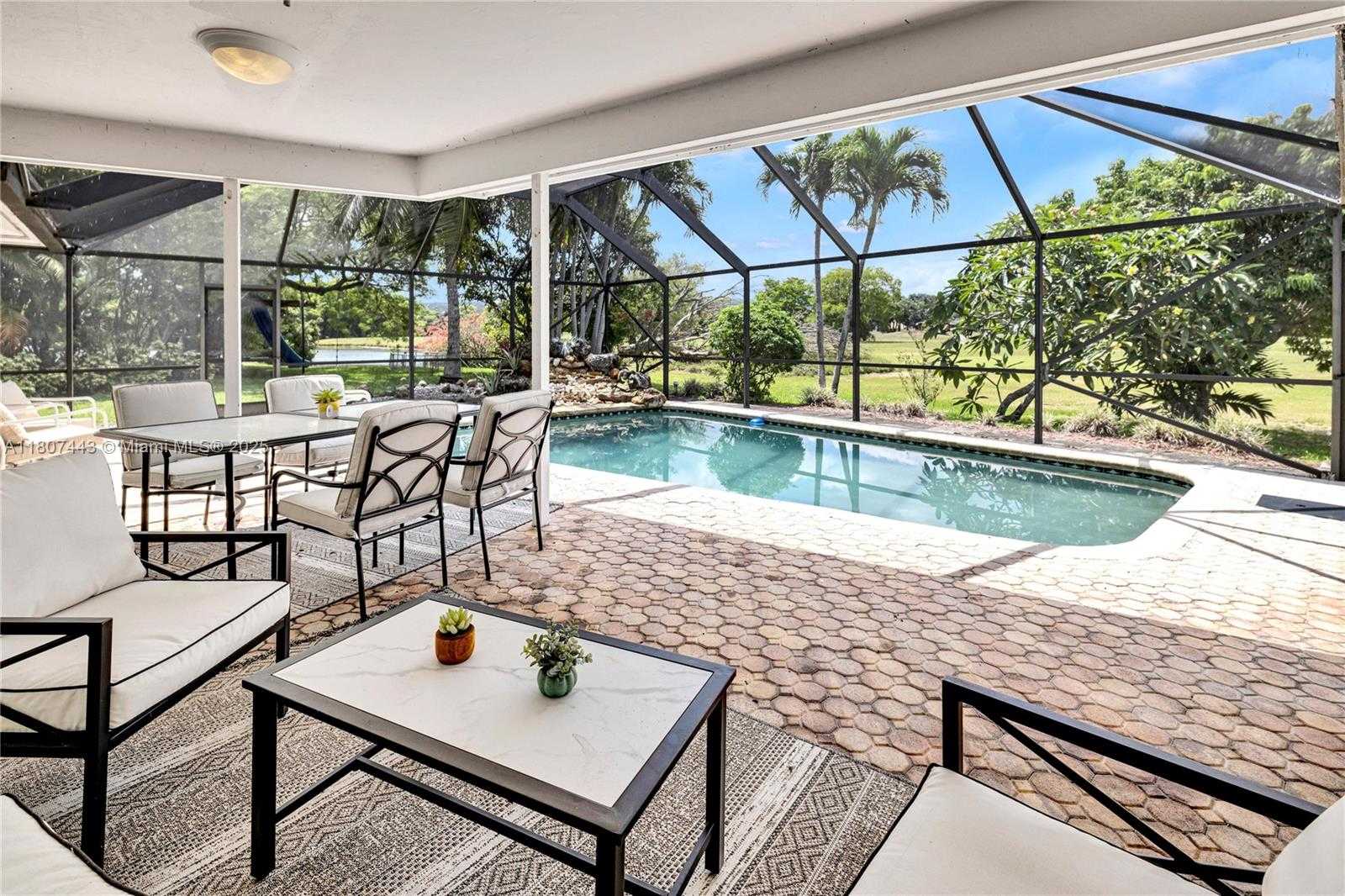 Small Image of 5706 GUAVA DR, Tamarac Number 39
