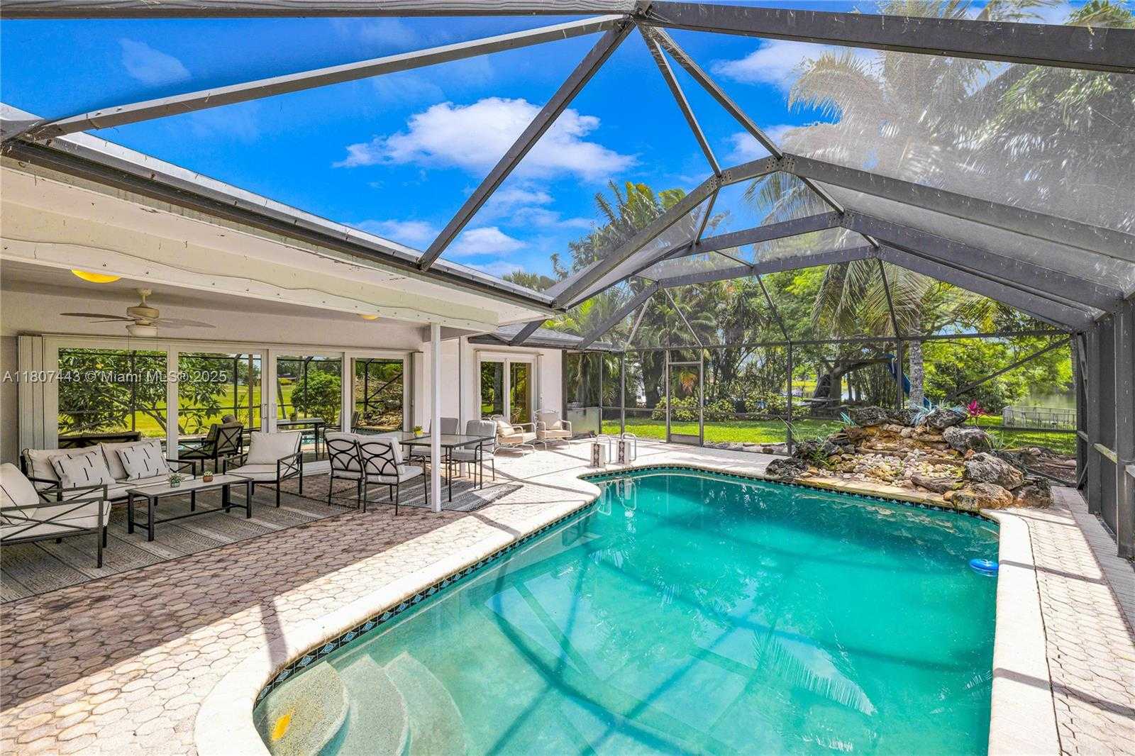 Small Image of 5706 GUAVA DR, Tamarac Number 43