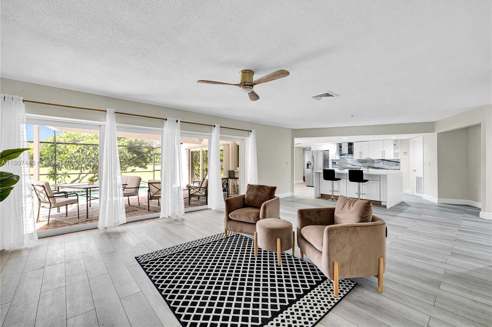 Small Image of 5706 GUAVA DR, Tamarac Number 5