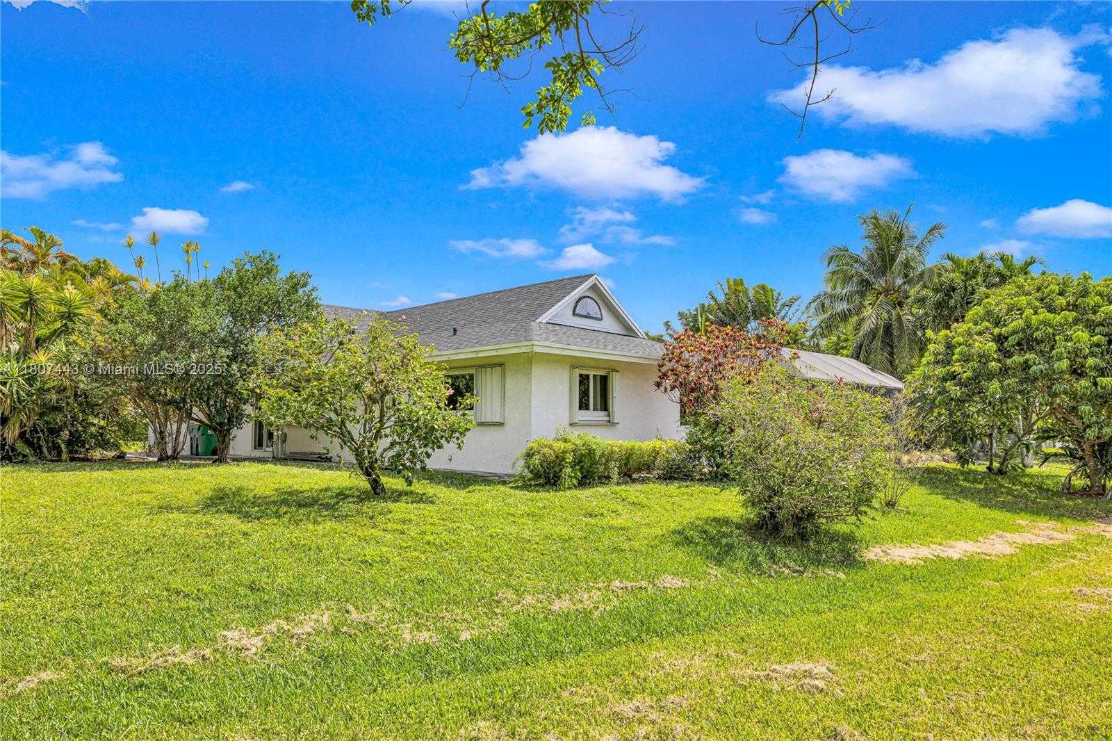 Small Image of 5706 GUAVA DR, Tamarac Number 56