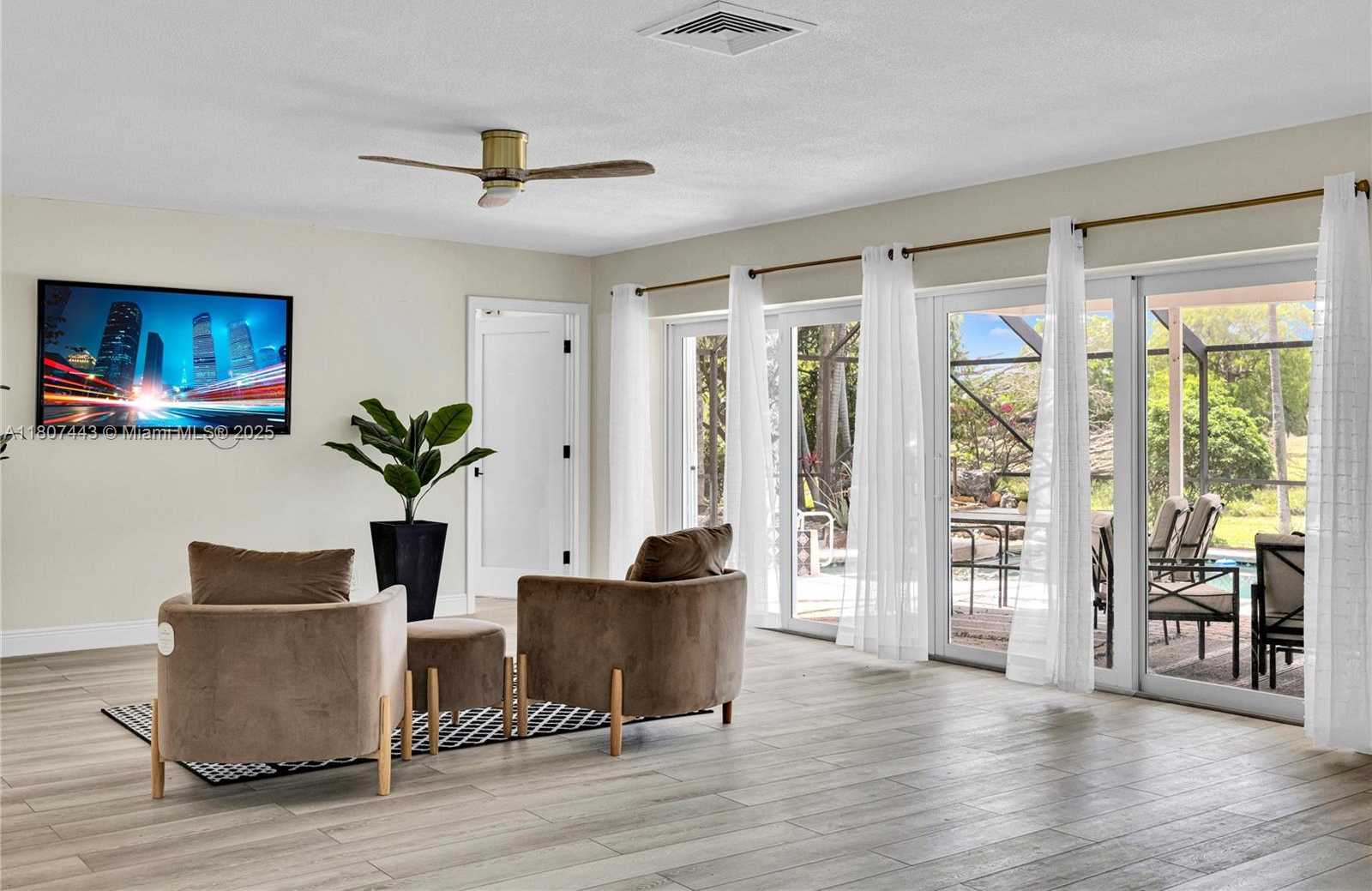 Small Image of 5706 GUAVA DR, Tamarac Number 6