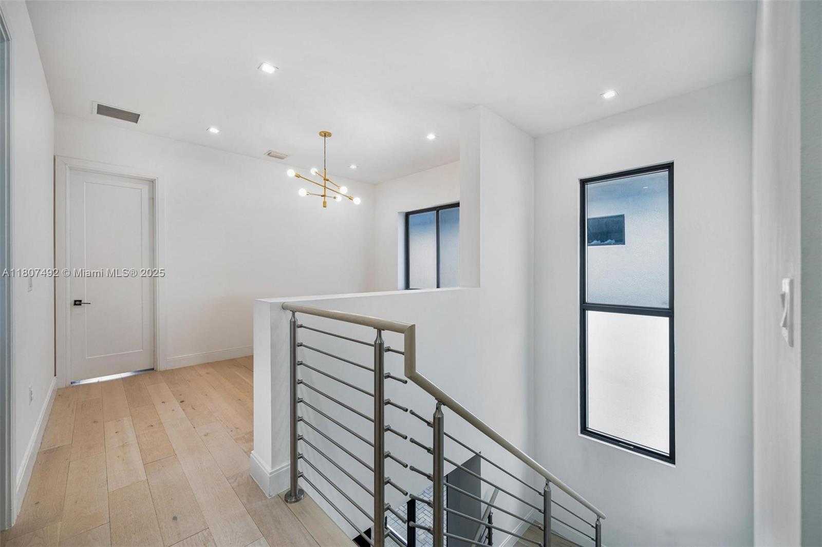 Small Image of 8231 NORTH WEST 43RD ST, Doral Number 12