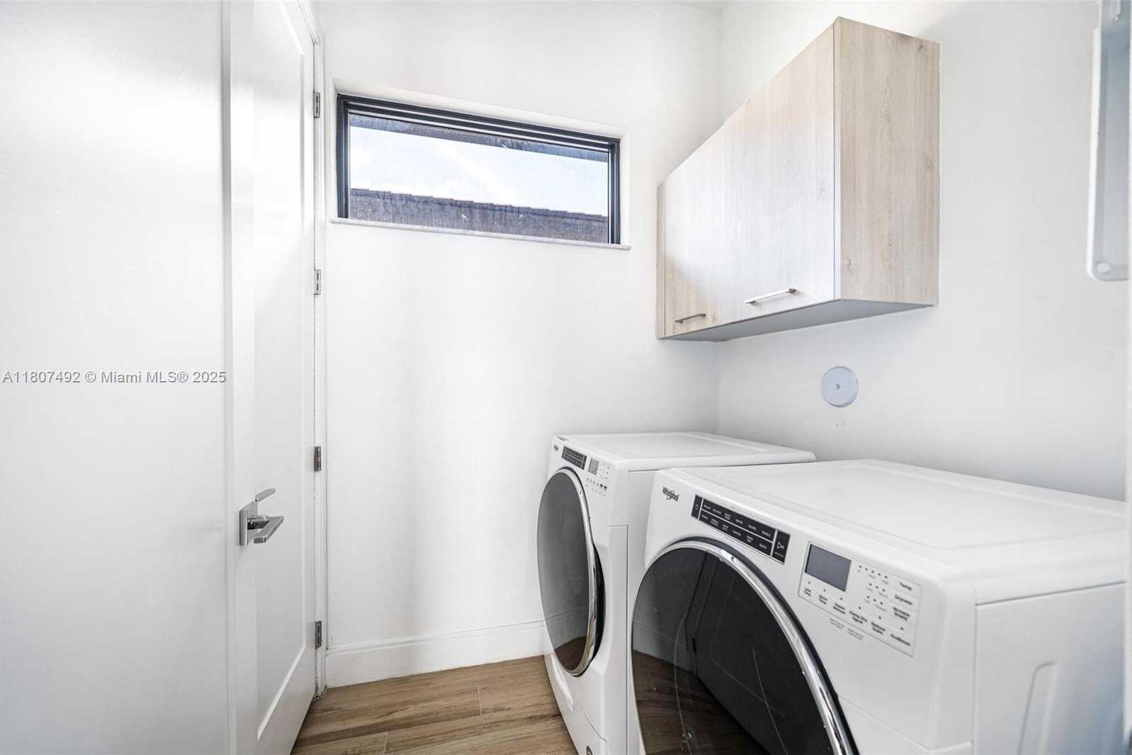 Small Image of 8231 NORTH WEST 43RD ST, Doral Number 14