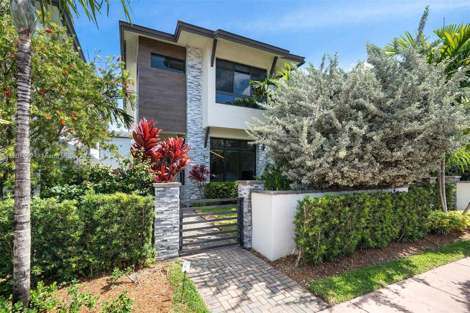 Small Image of 8231 NORTH WEST 43RD ST, Doral Number 16