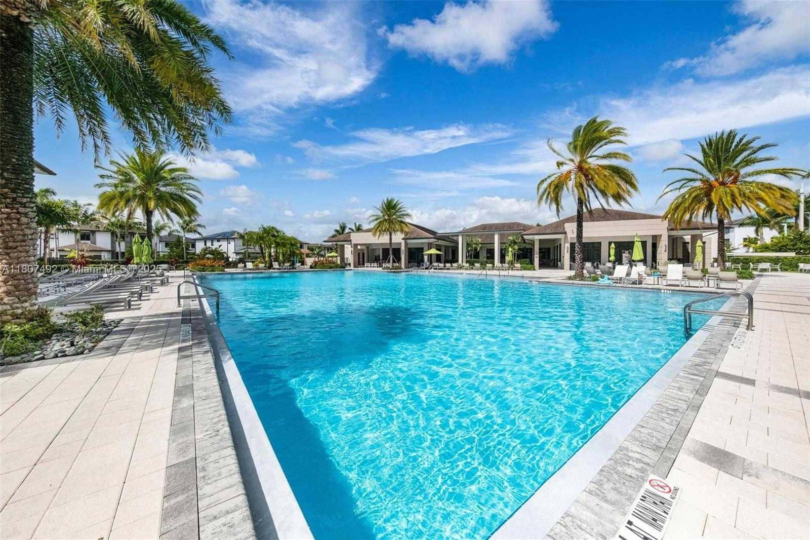 Small Image of 8231 NORTH WEST 43RD ST, Doral Number 21