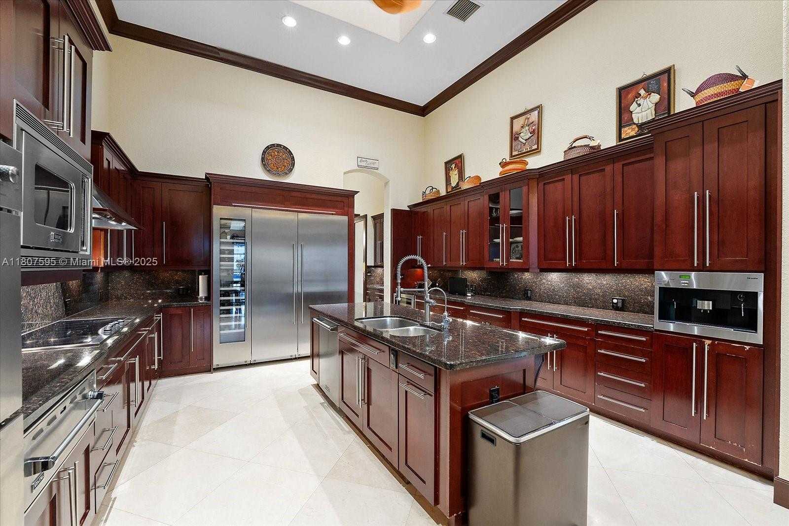Small Image of 18451 SOUTH WEST 158TH ST, Miami Number 16