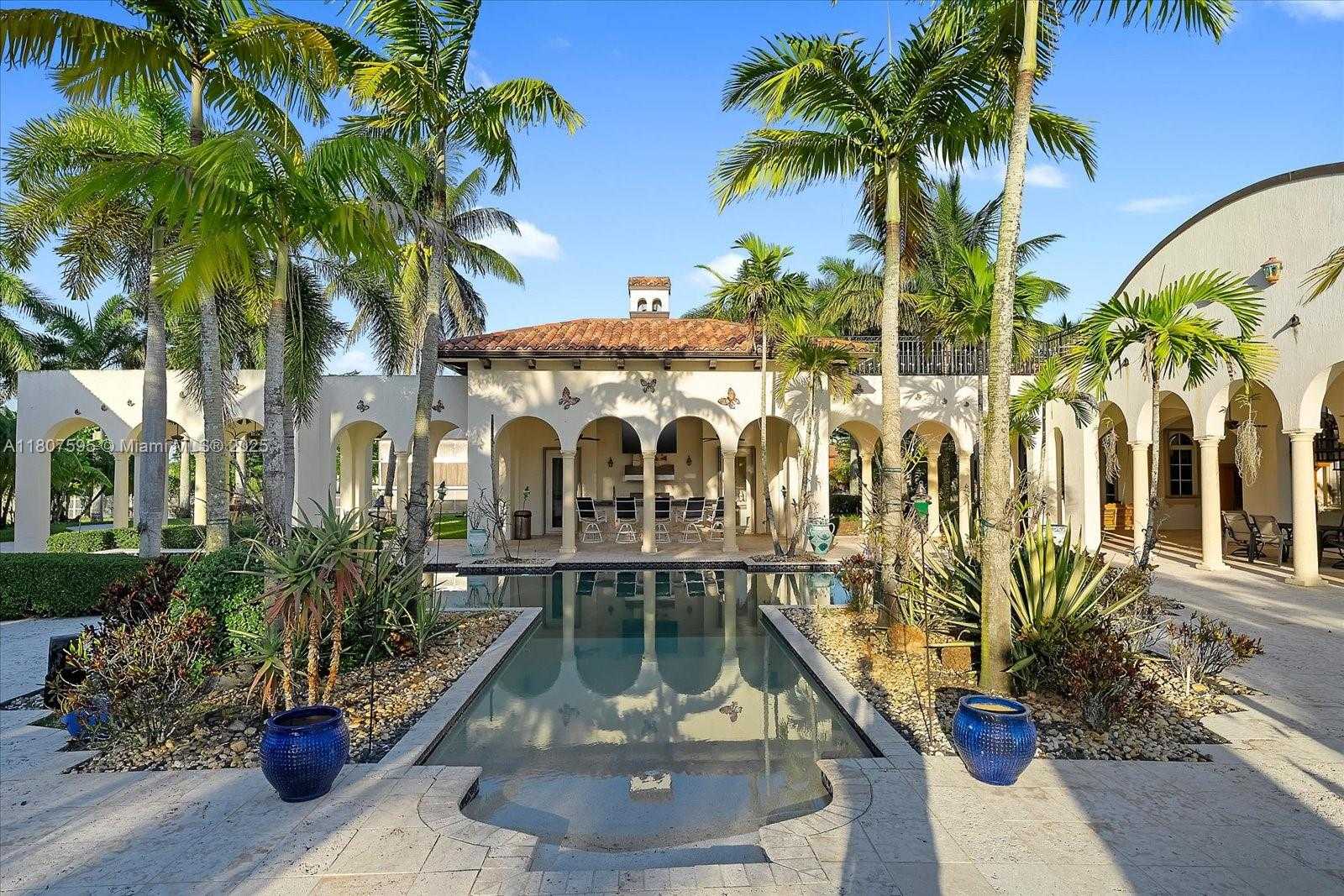 Small Image of 18451 SOUTH WEST 158TH ST, Miami Number 32