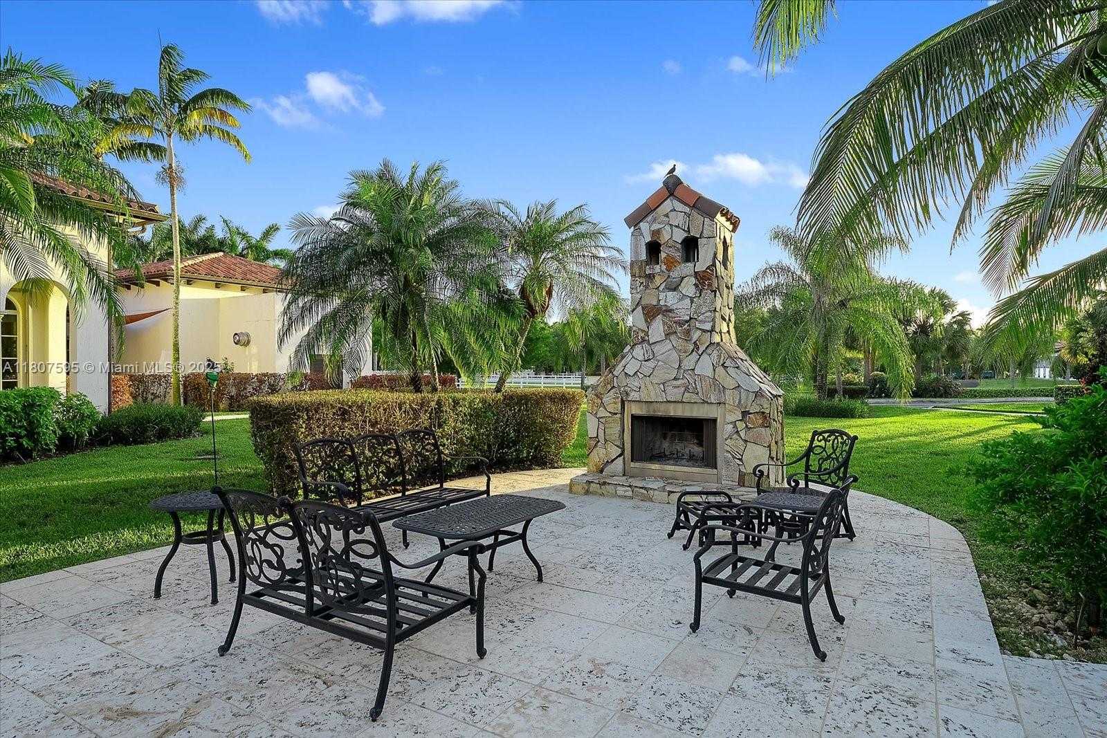 Small Image of 18451 SOUTH WEST 158TH ST, Miami Number 33