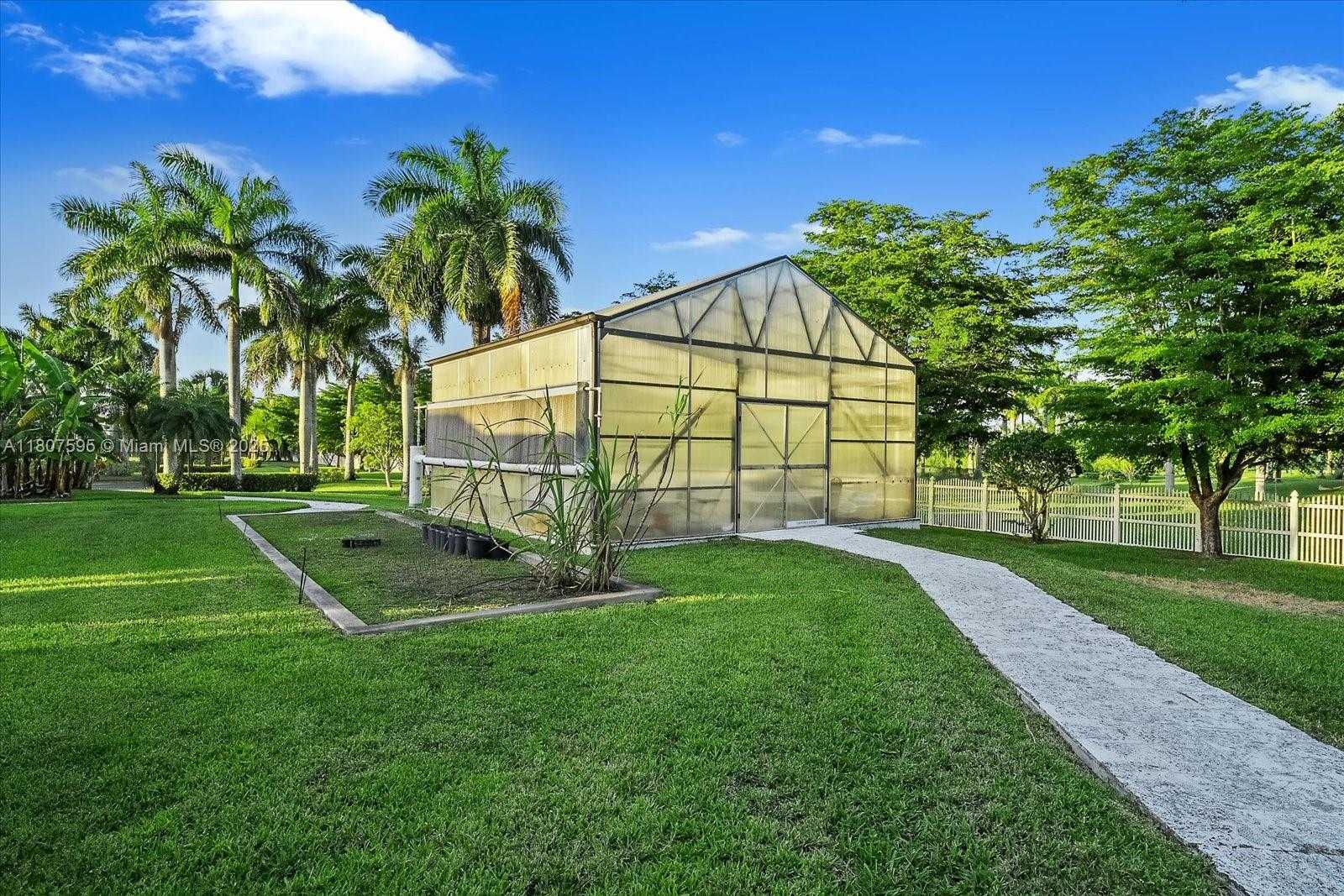 Small Image of 18451 SOUTH WEST 158TH ST, Miami Number 36