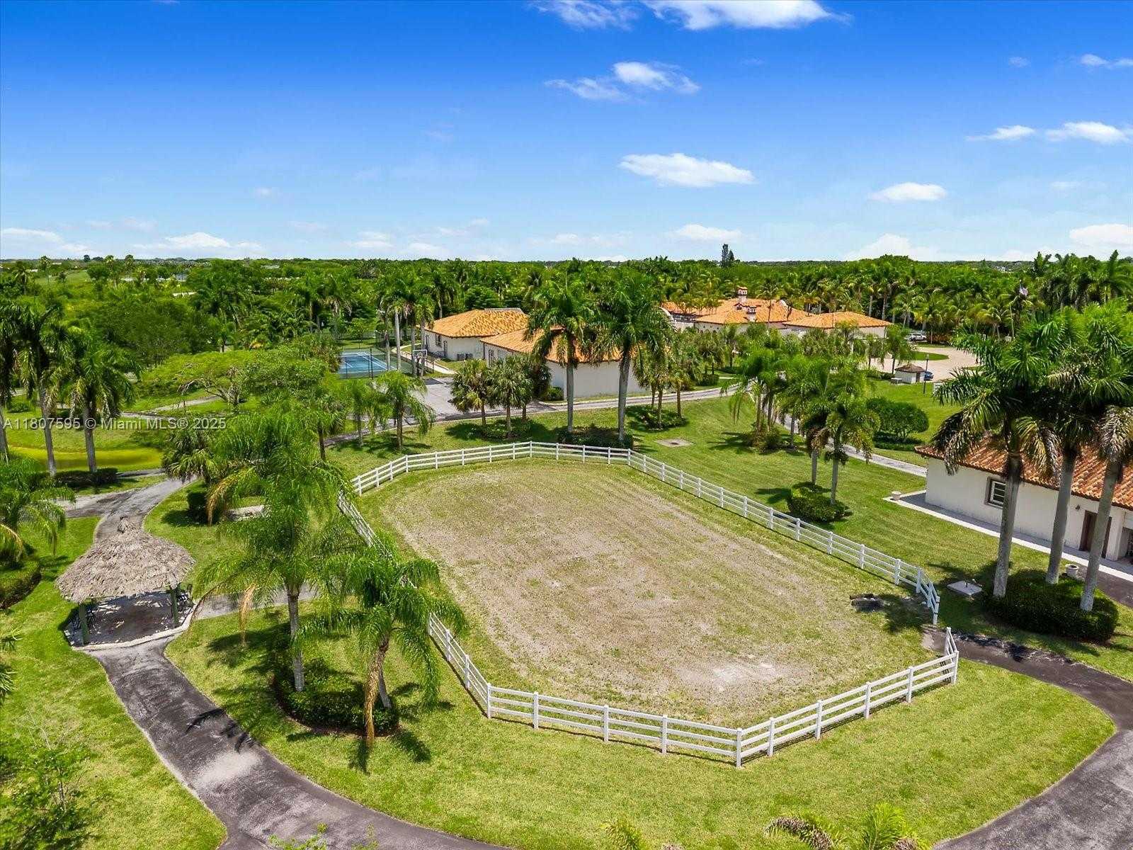 Small Image of 18451 SOUTH WEST 158TH ST, Miami Number 42