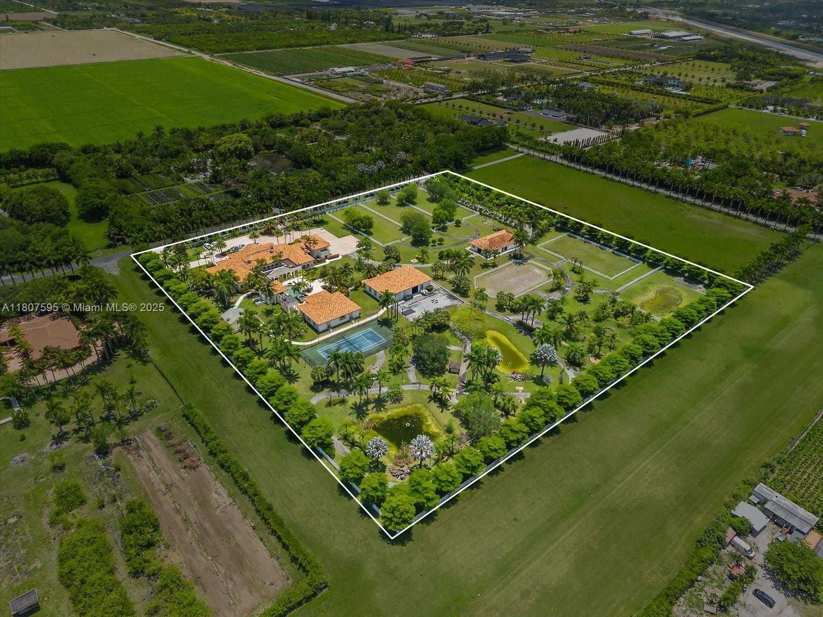 Small Image of 18451 SOUTH WEST 158TH ST, Miami Number 45