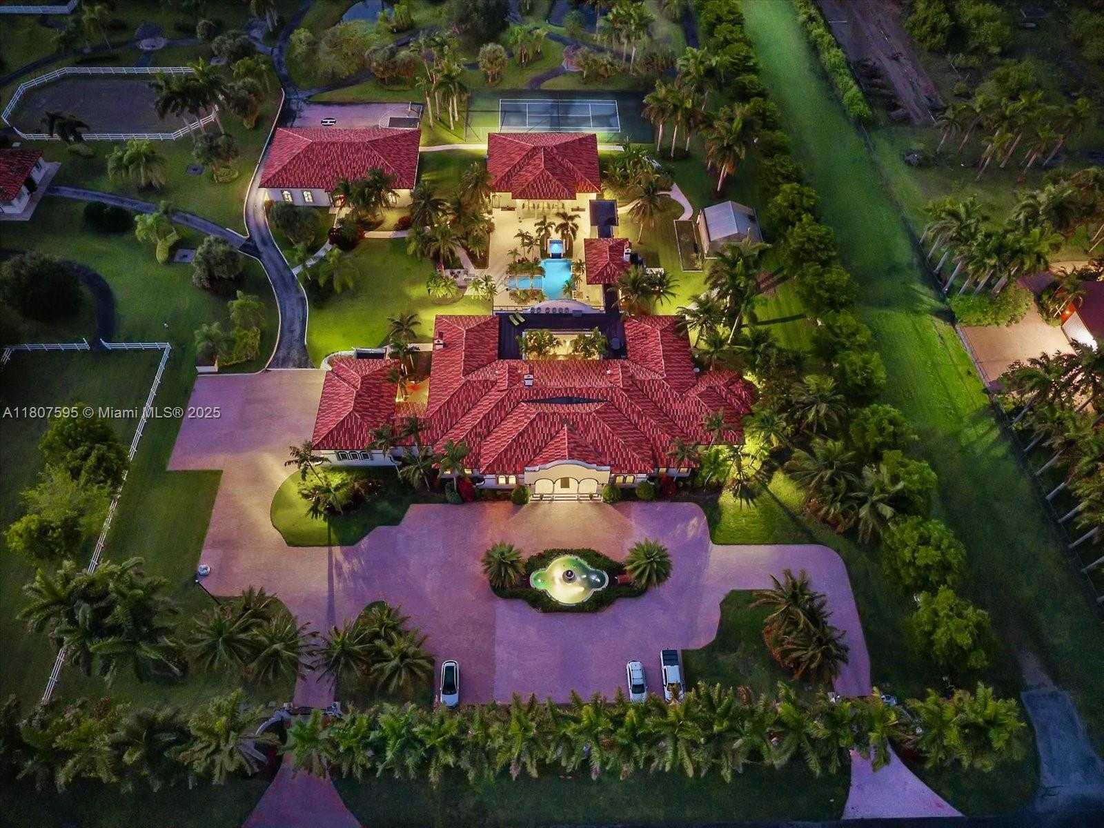 Small Image of 18451 SOUTH WEST 158TH ST, Miami Number 6