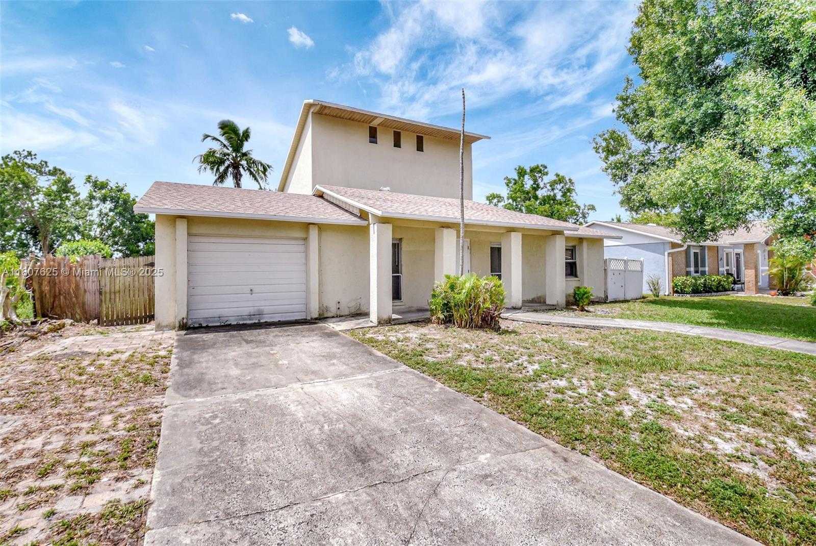 Small Image of 6160 CAMP LEE RD, West Palm Beach Number 2