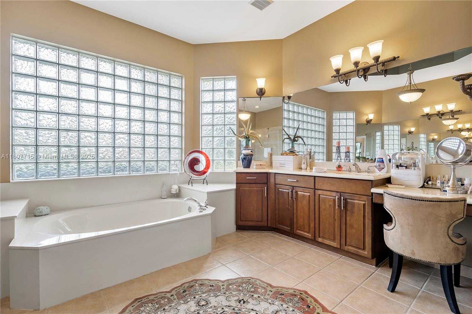 Small Image of 14933 SOUTH WEST 33RD ST, Davie Number 40