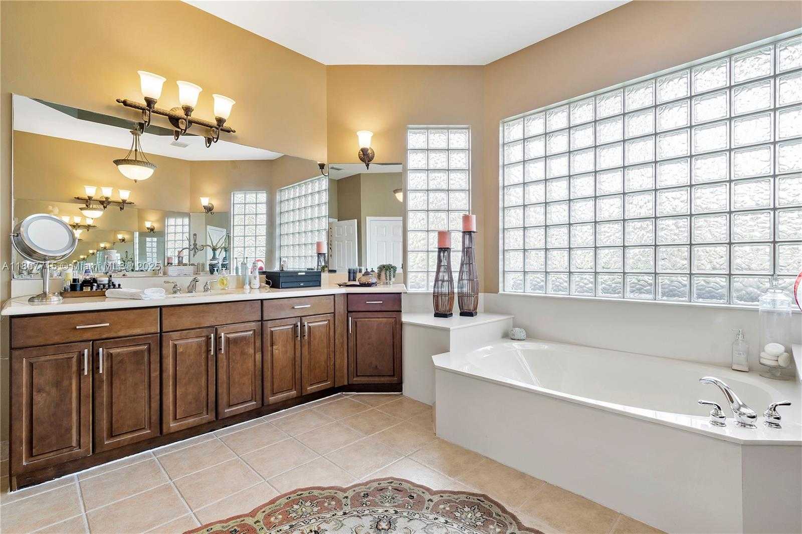 Small Image of 14933 SOUTH WEST 33RD ST, Davie Number 41