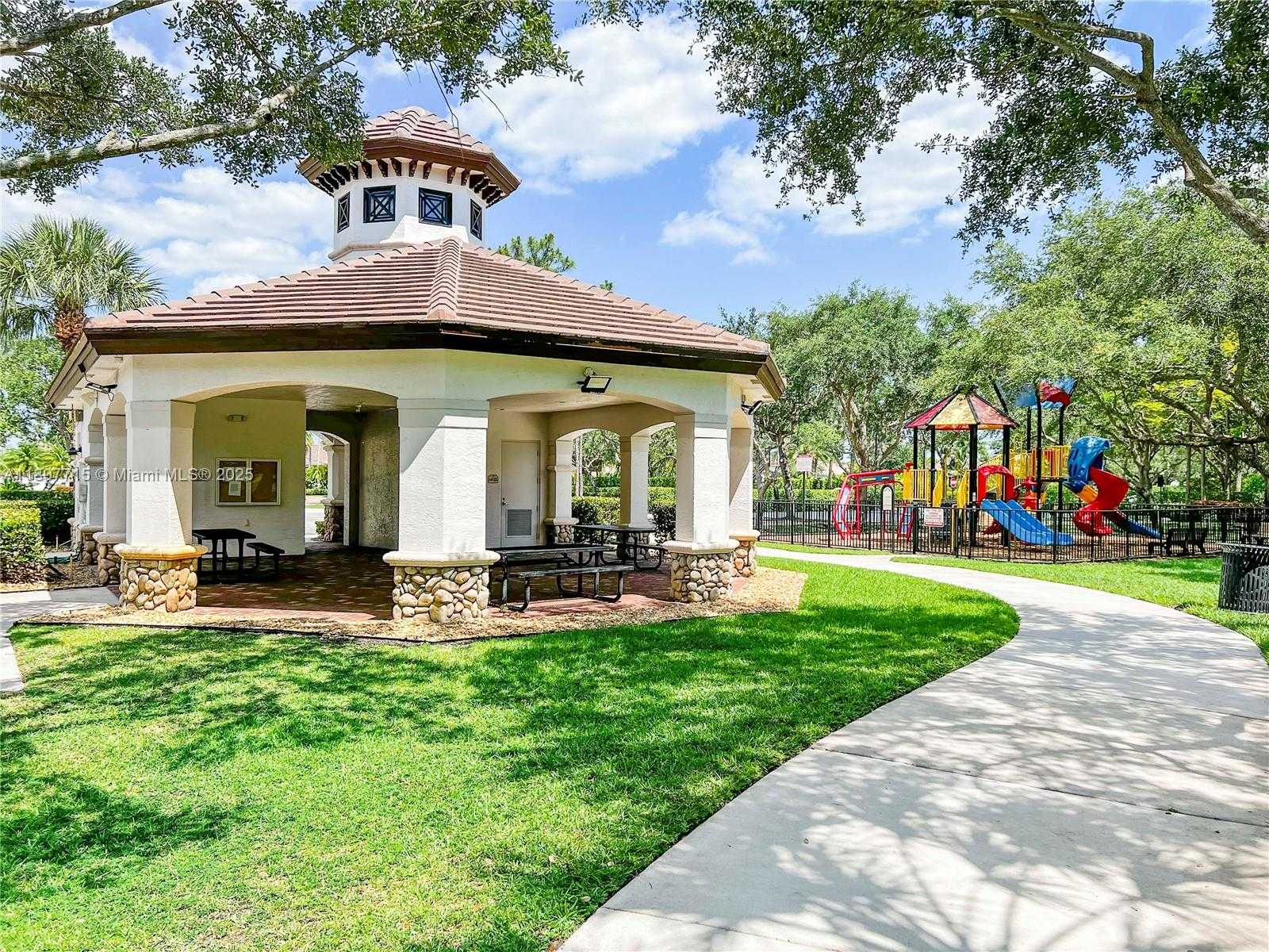 Small Image of 14933 SOUTH WEST 33RD ST, Davie Number 74