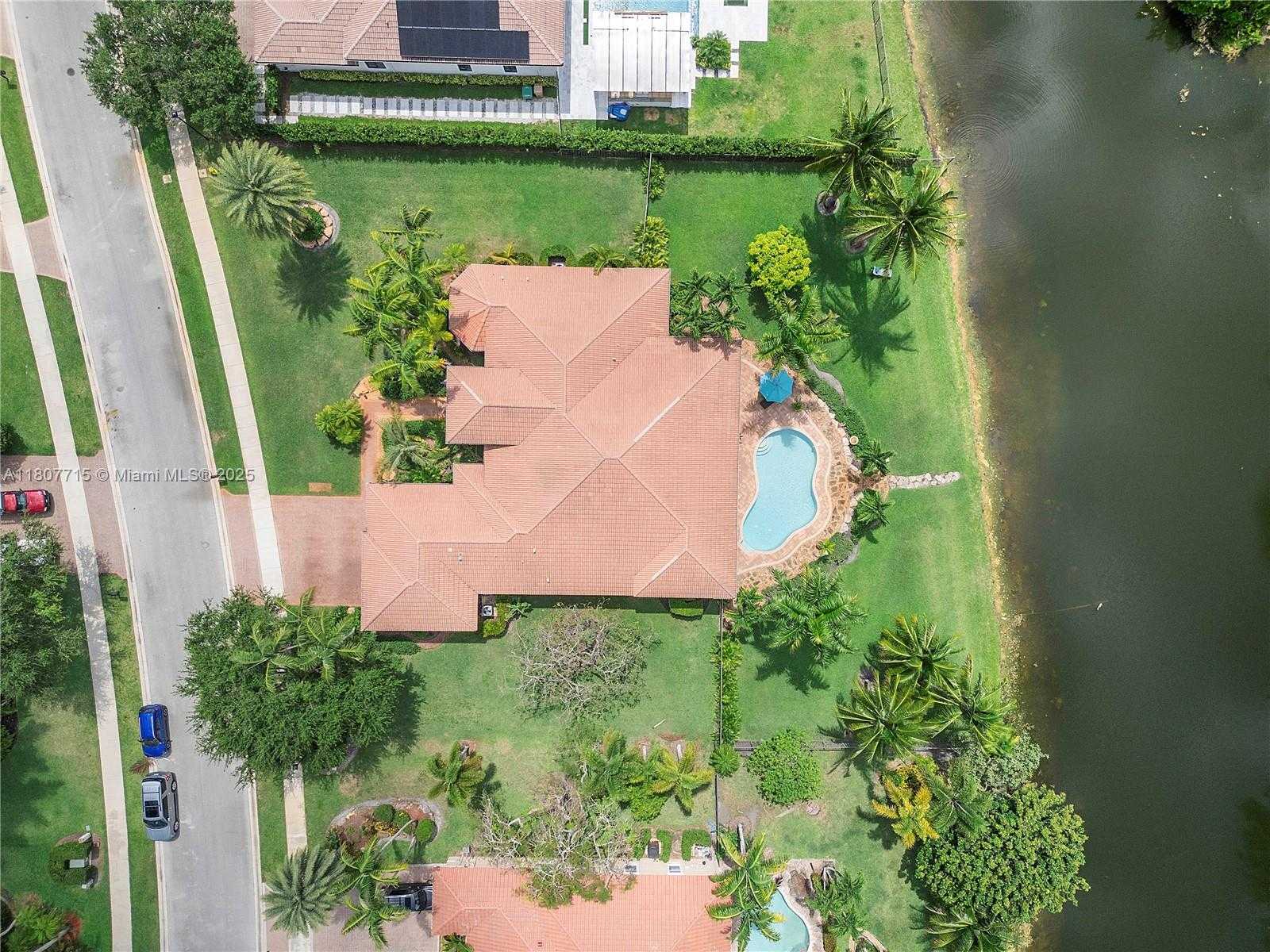 Small Image of 14933 SOUTH WEST 33RD ST, Davie Number 82