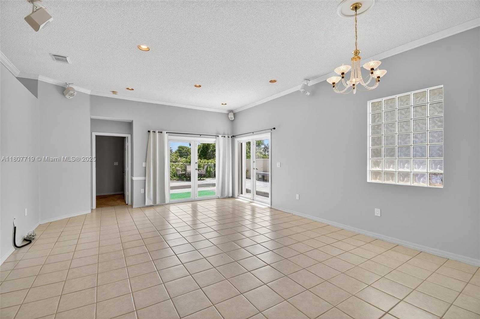 Small Image of 1150 QUEEN PALM CT, Hollywood Number 10