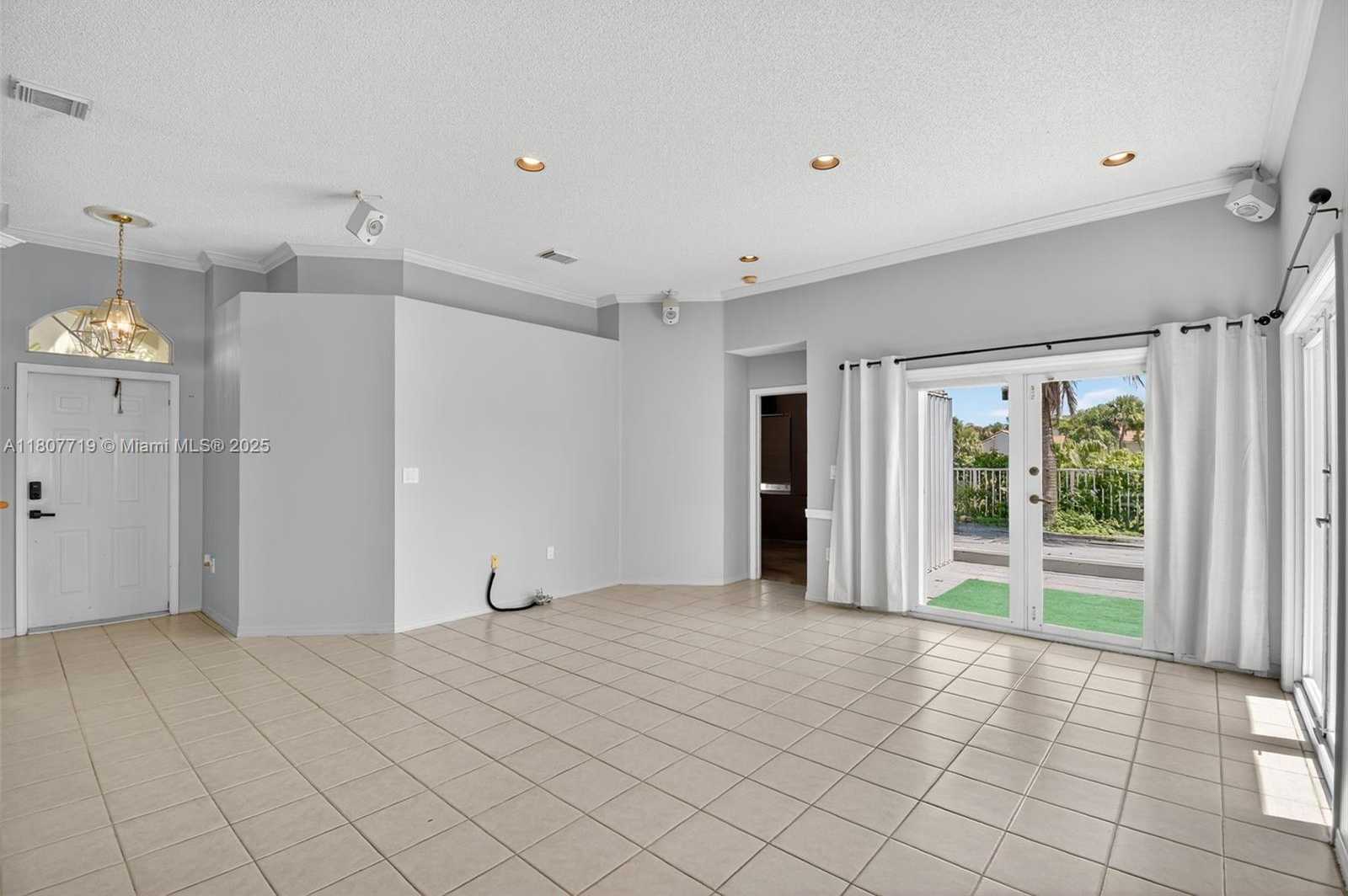 Small Image of 1150 QUEEN PALM CT, Hollywood Number 12