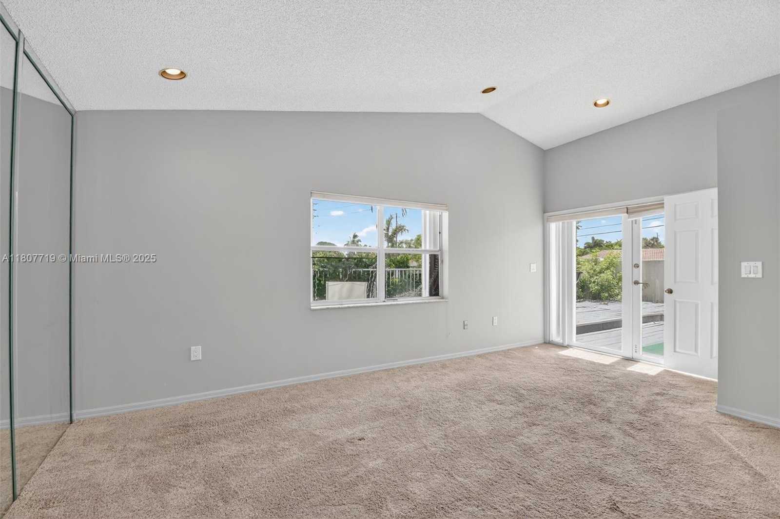 Small Image of 1150 QUEEN PALM CT, Hollywood Number 21