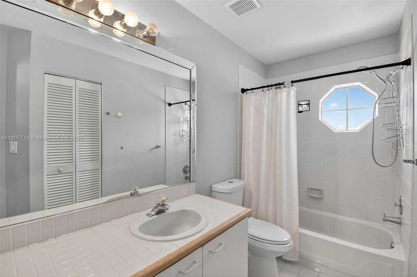 Small Image of 1150 QUEEN PALM CT, Hollywood Number 28
