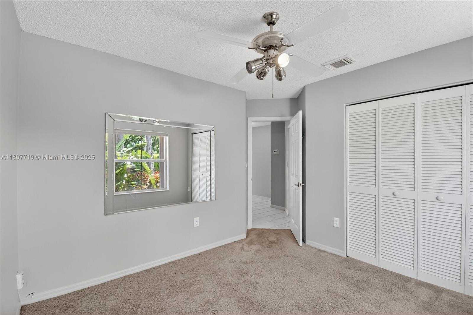 Small Image of 1150 QUEEN PALM CT, Hollywood Number 32