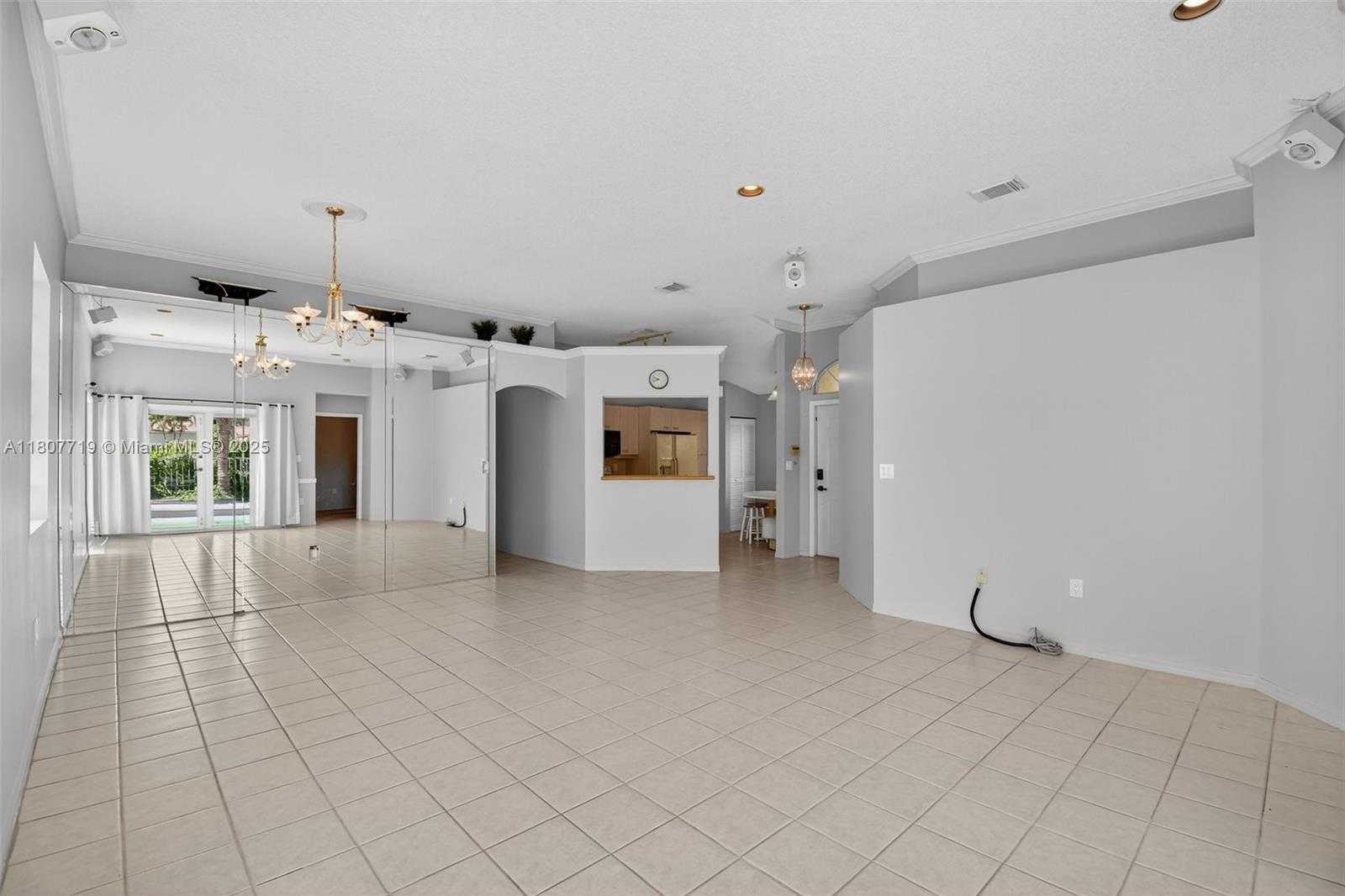 Small Image of 1150 QUEEN PALM CT, Hollywood Number 8