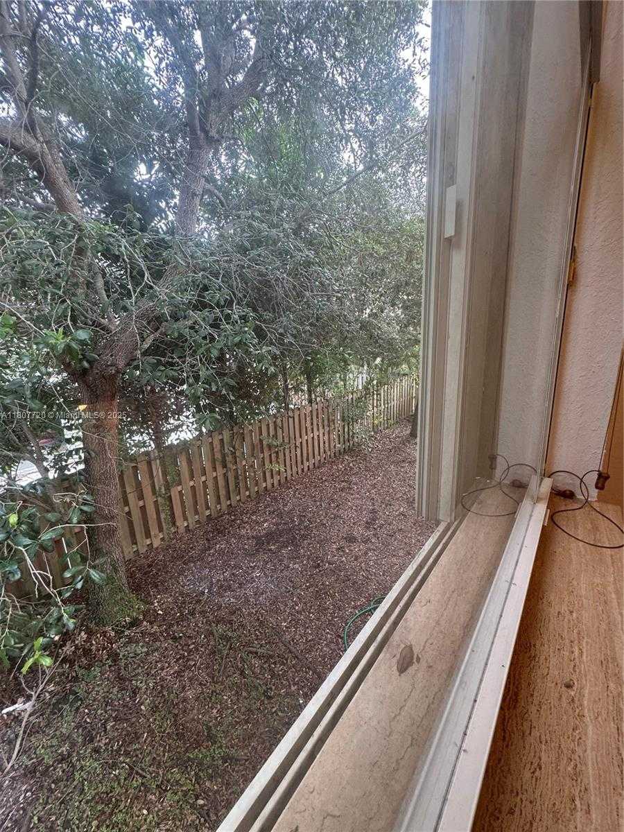 Small Image of 9058 SOUTH WEST 161ST TER, Palmetto Bay Number 21