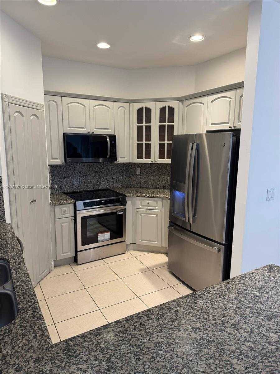Small Image of 9058 SOUTH WEST 161ST TER, Palmetto Bay Number 5