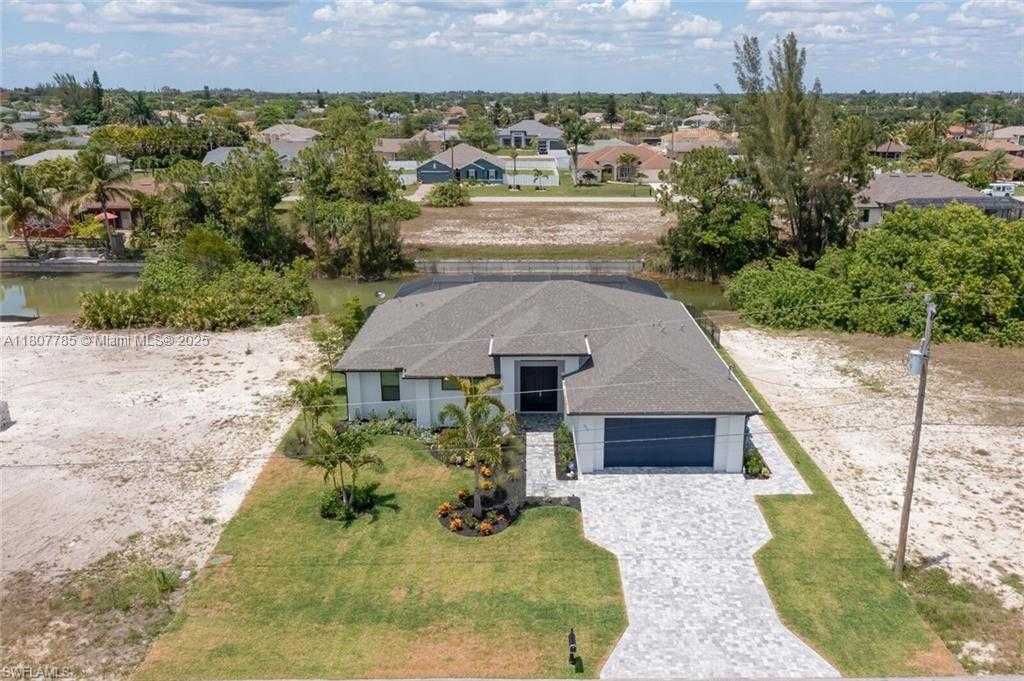 Small Image of 311 SOUTH EAST 14TH ST, Cape Coral Number 2