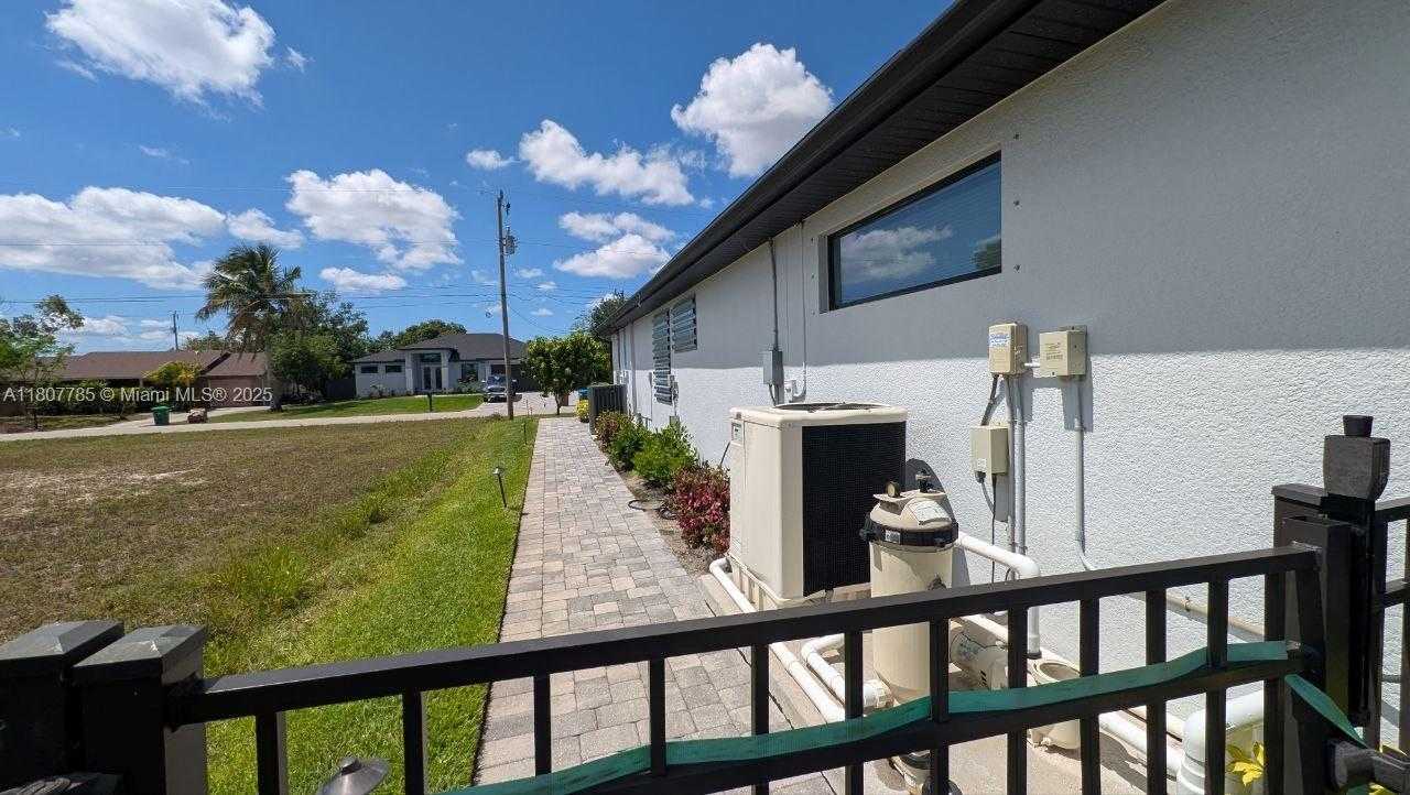 Small Image of 311 SOUTH EAST 14TH ST, Cape Coral Number 37