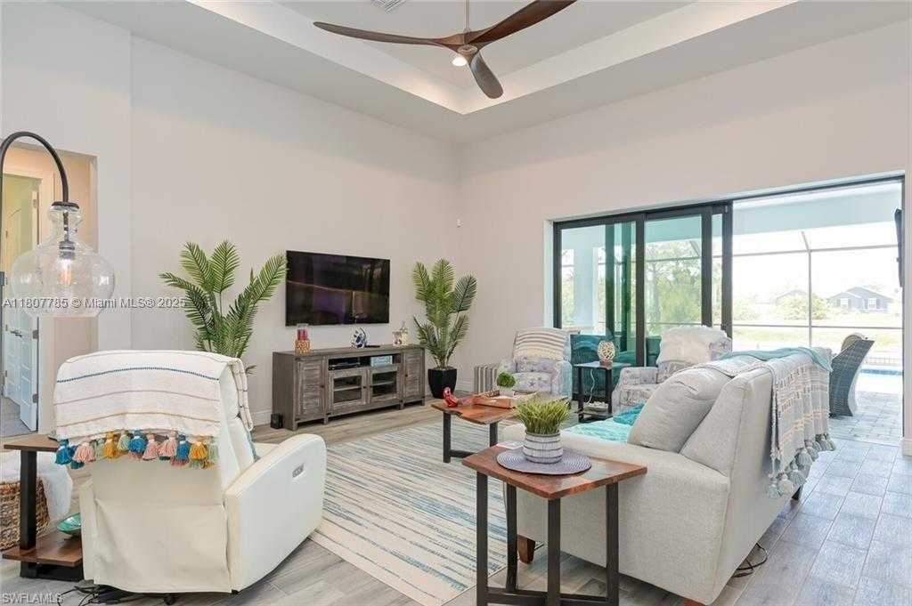 Small Image of 311 SOUTH EAST 14TH ST, Cape Coral Number 5