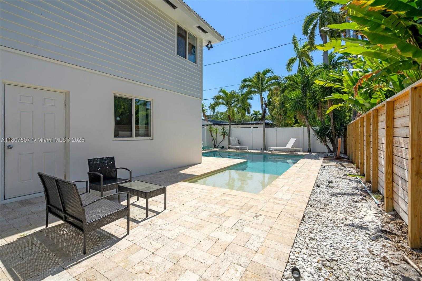 Small Image of 1550 TYLER ST, Hollywood Number 18