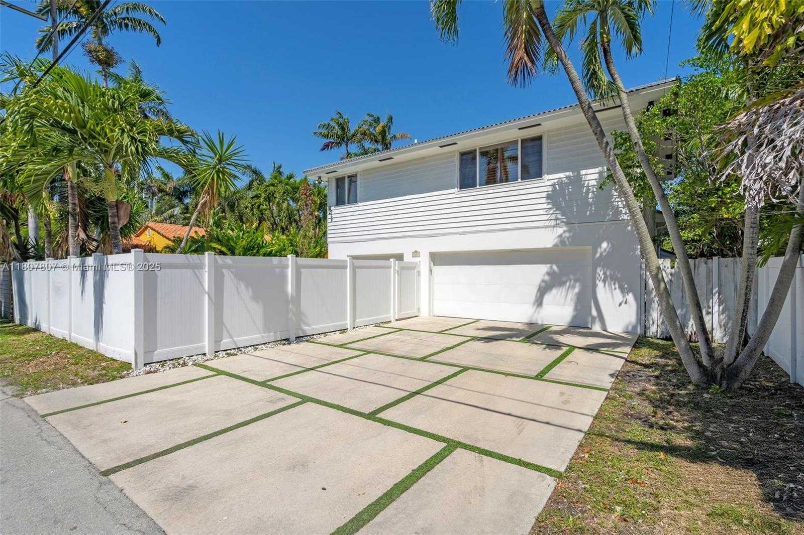 Small Image of 1550 TYLER ST, Hollywood Number 20