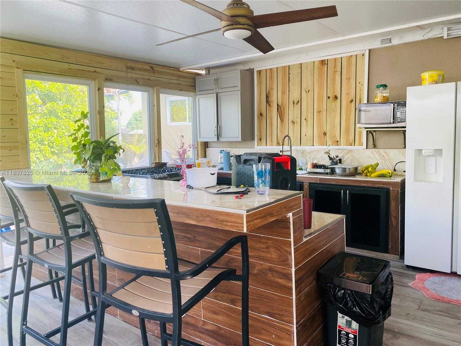 Small Image of 3745 NORTH WEST 171ST TER, Miami Gardens Number 12
