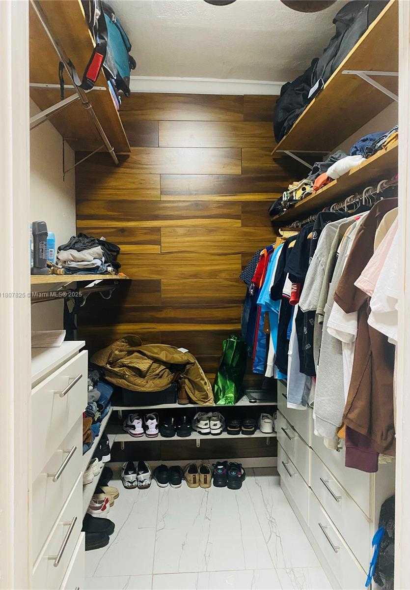 Small Image of 3745 NORTH WEST 171ST TER, Miami Gardens Number 18