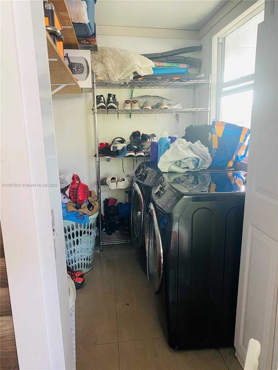 Small Image of 3745 NORTH WEST 171ST TER, Miami Gardens Number 20