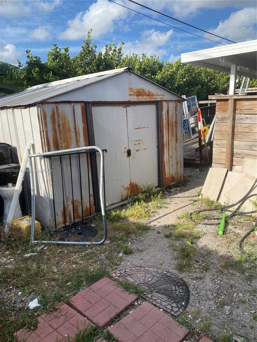 Small Image of 3745 NORTH WEST 171ST TER, Miami Gardens Number 24