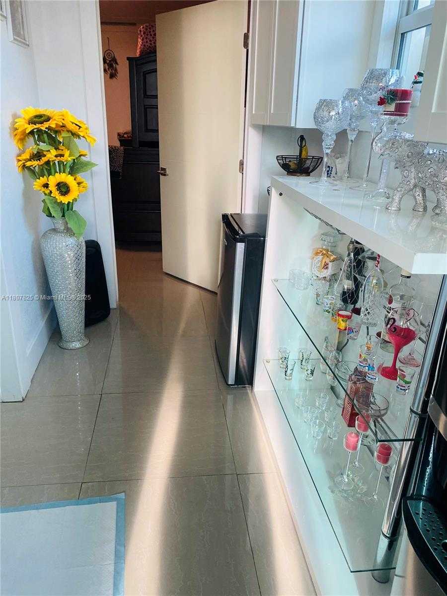 Small Image of 3745 NORTH WEST 171ST TER, Miami Gardens Number 25