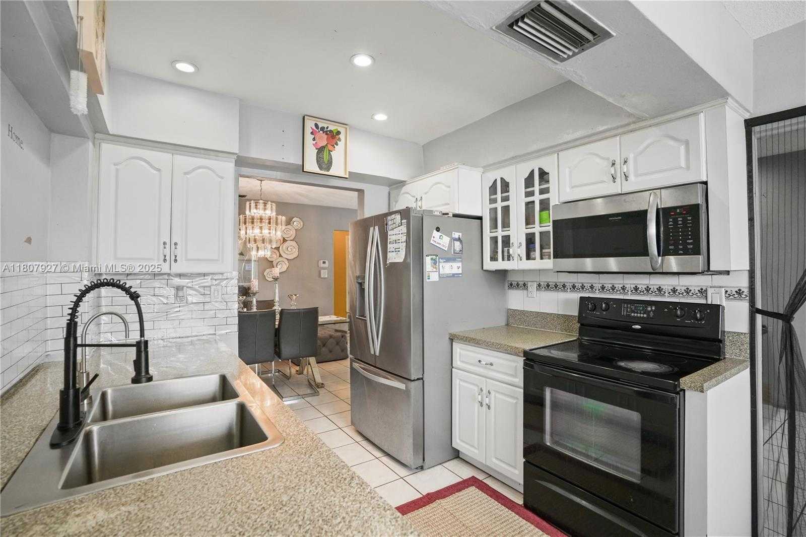Small Image of 5390 SOUTH WEST 10TH CT, Margate Number 10