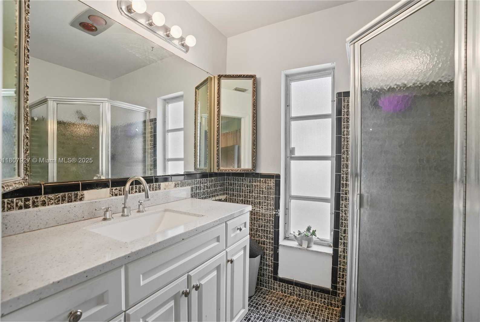 Small Image of 5390 SOUTH WEST 10TH CT, Margate Number 25