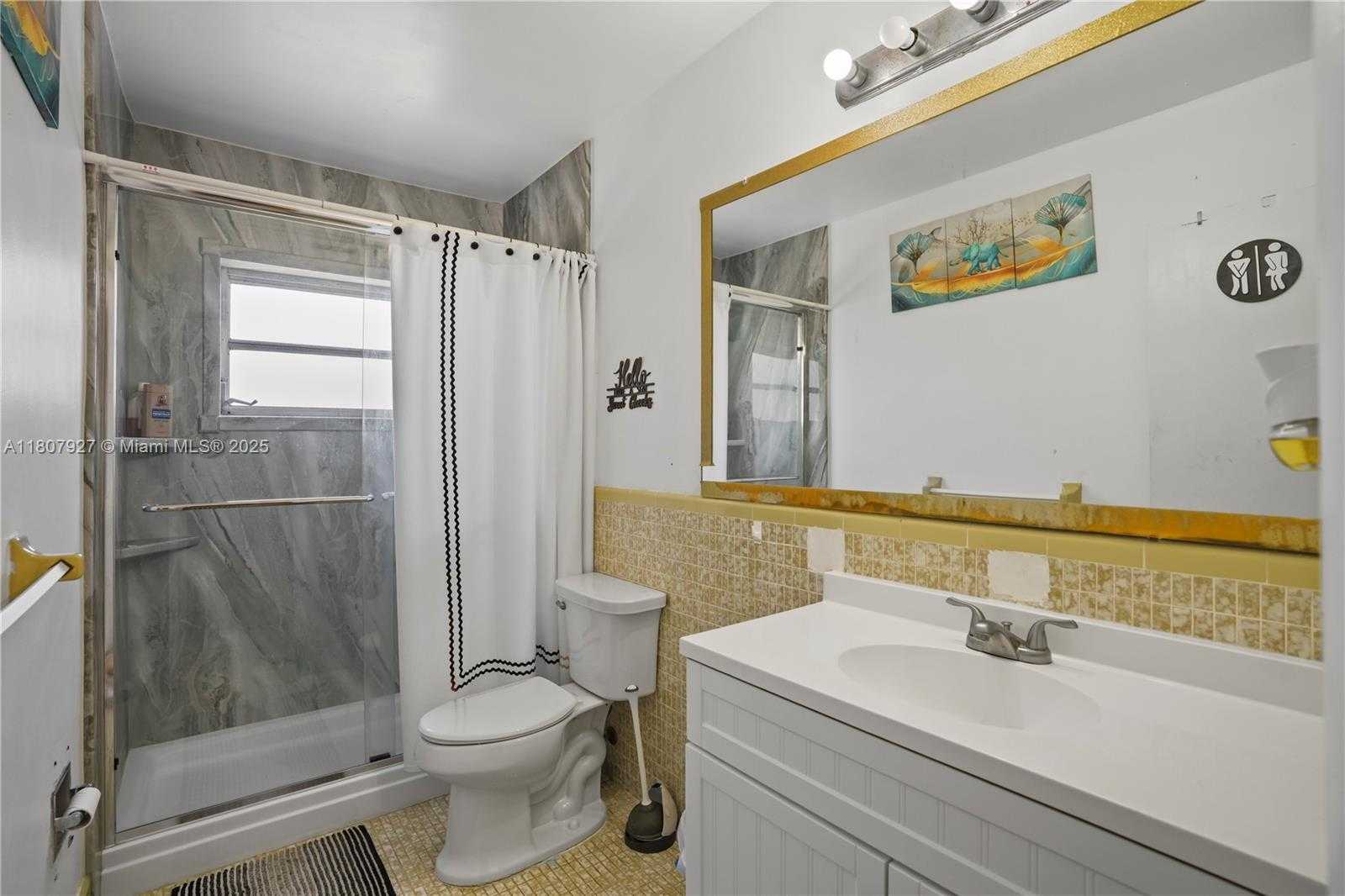 Small Image of 5390 SOUTH WEST 10TH CT, Margate Number 27