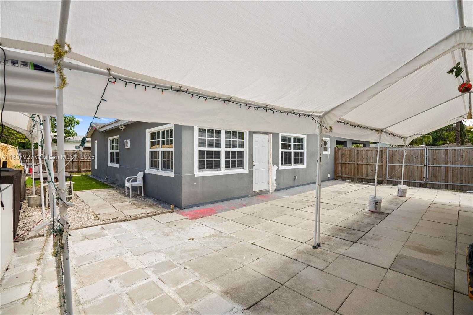 Small Image of 5390 SOUTH WEST 10TH CT, Margate Number 33