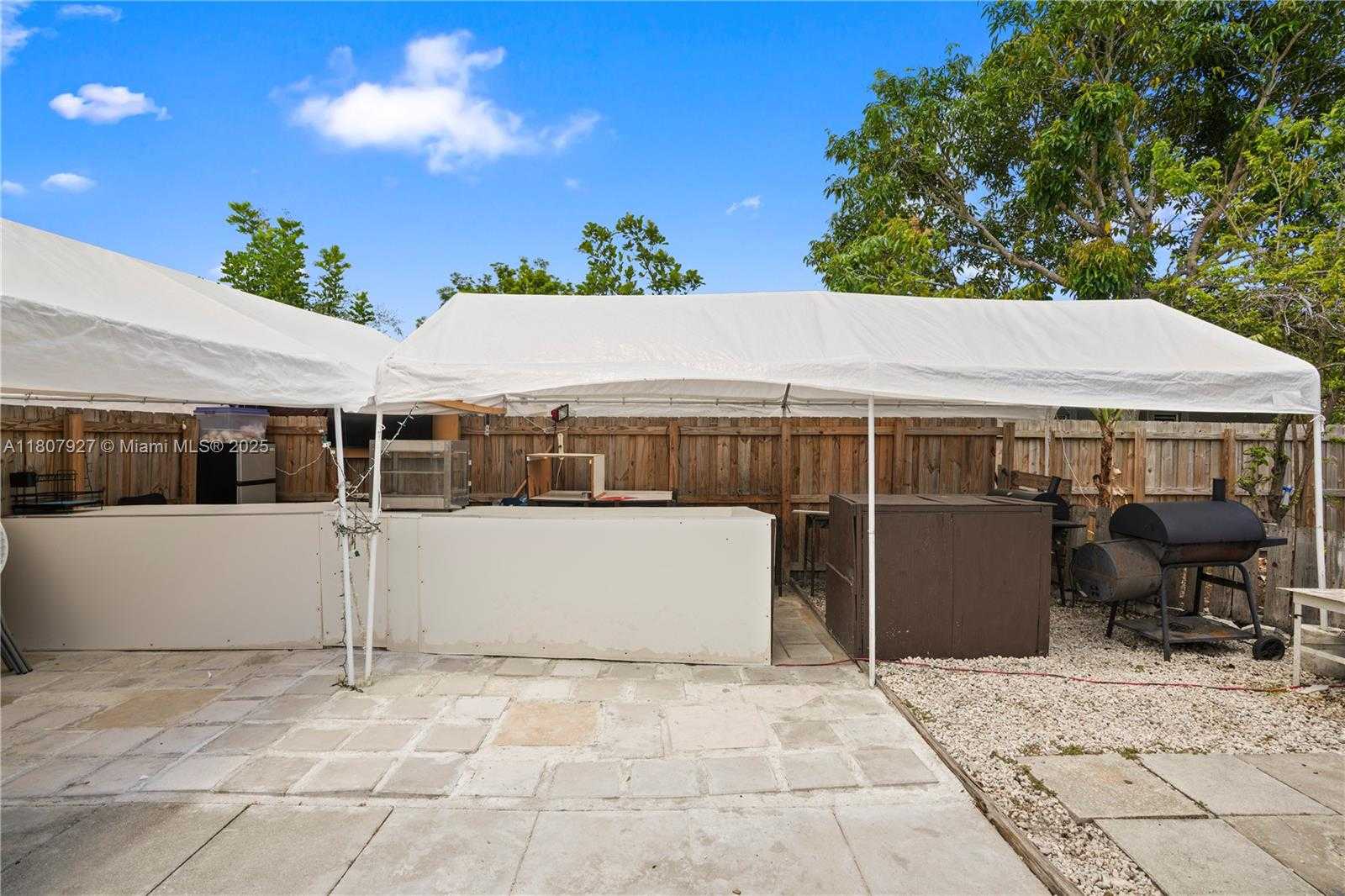 Small Image of 5390 SOUTH WEST 10TH CT, Margate Number 34