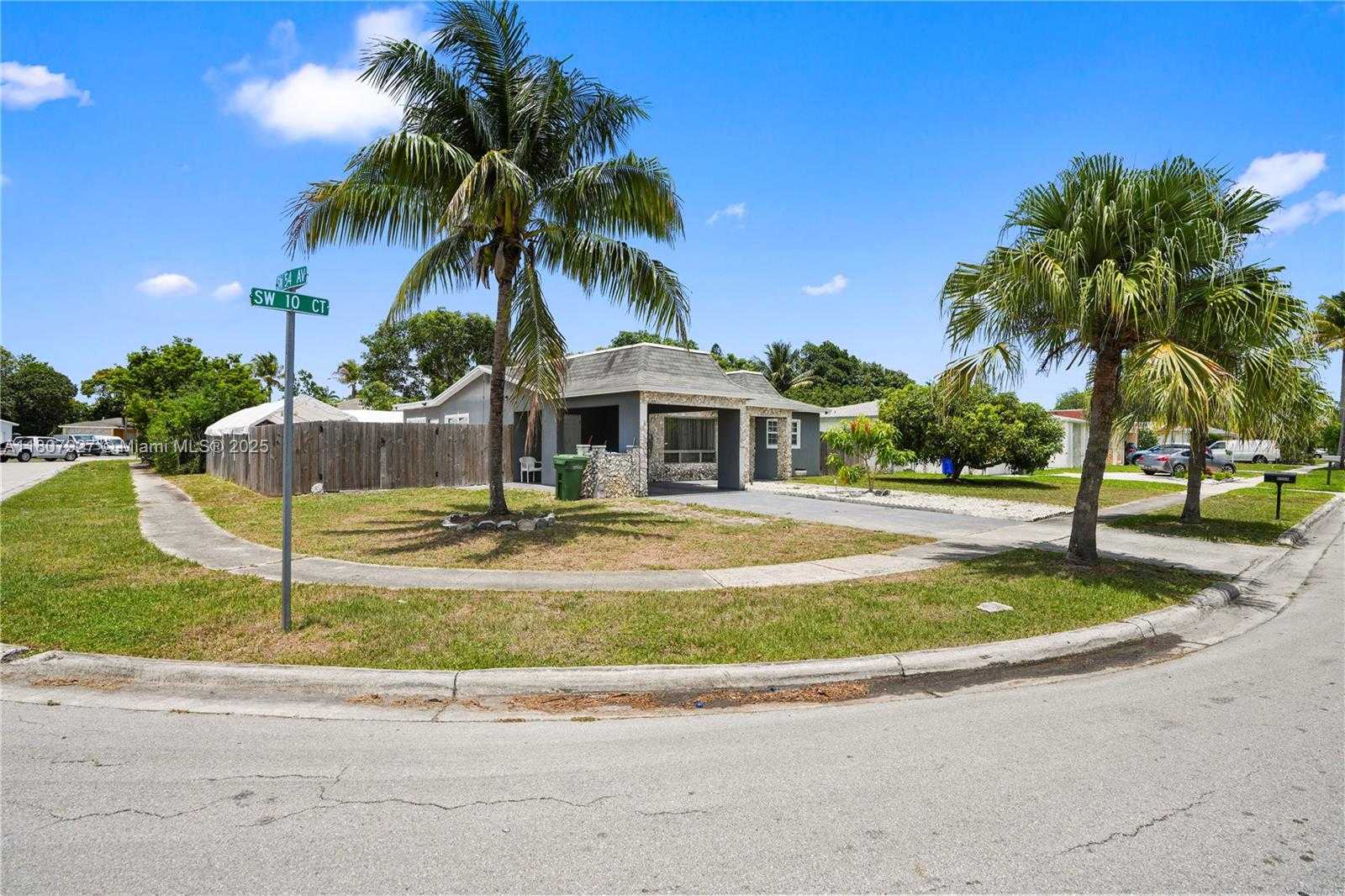 Small Image of 5390 SOUTH WEST 10TH CT, Margate Number 37
