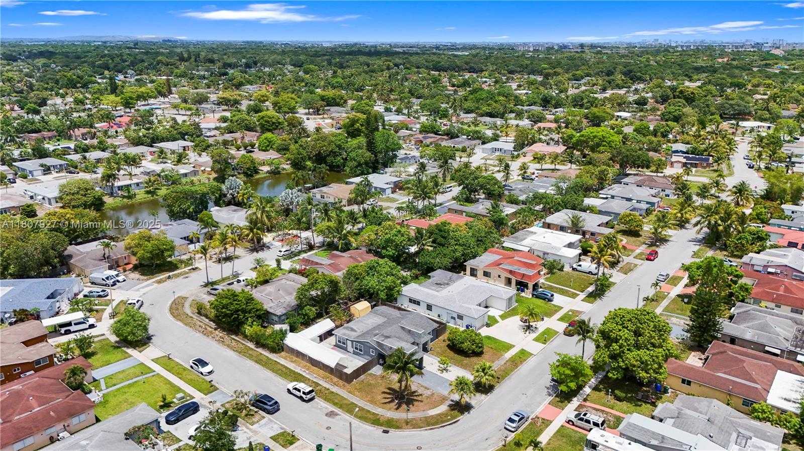 Small Image of 5390 SOUTH WEST 10TH CT, Margate Number 43