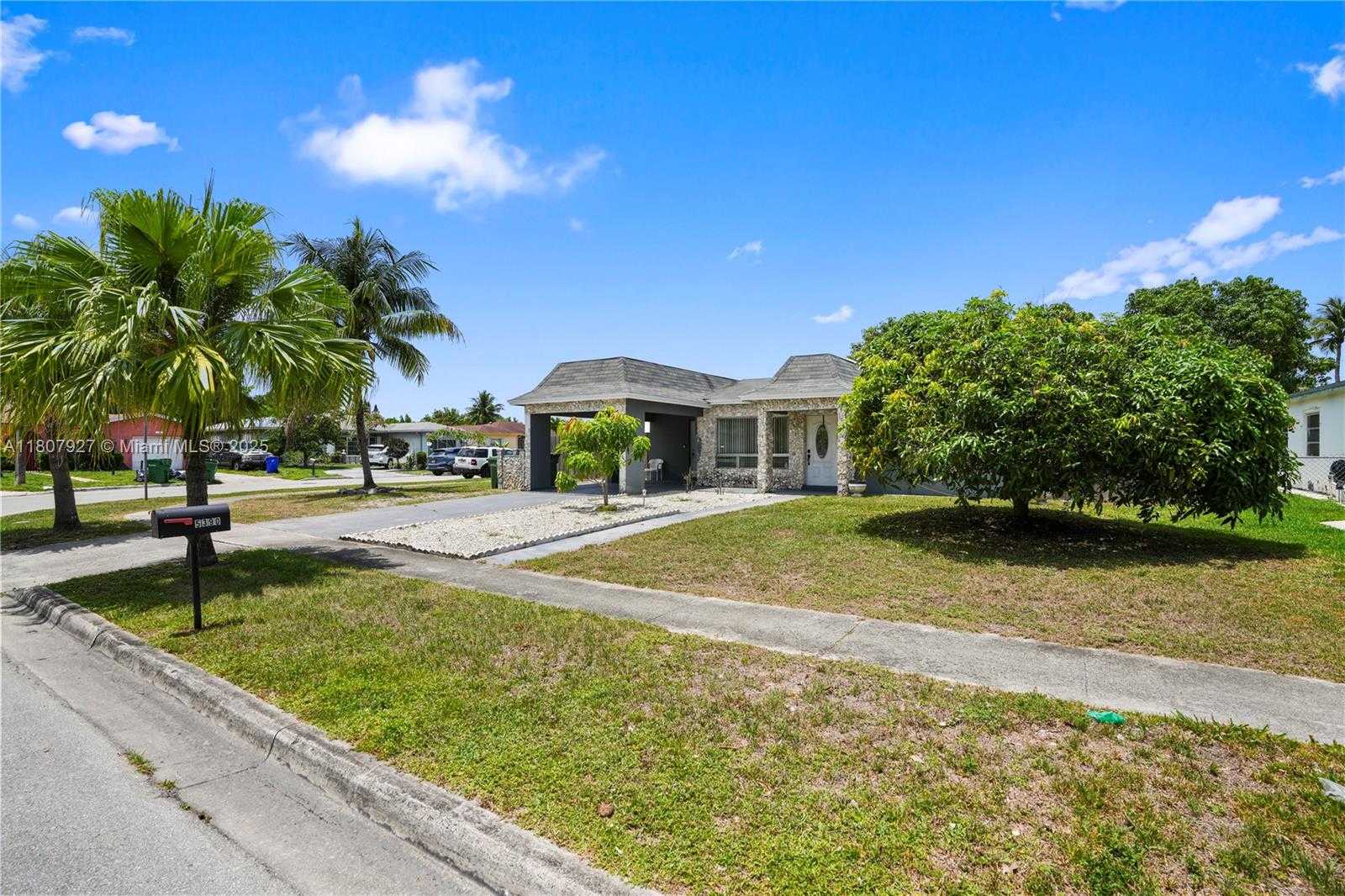 Small Image of 5390 SOUTH WEST 10TH CT, Margate Number 59